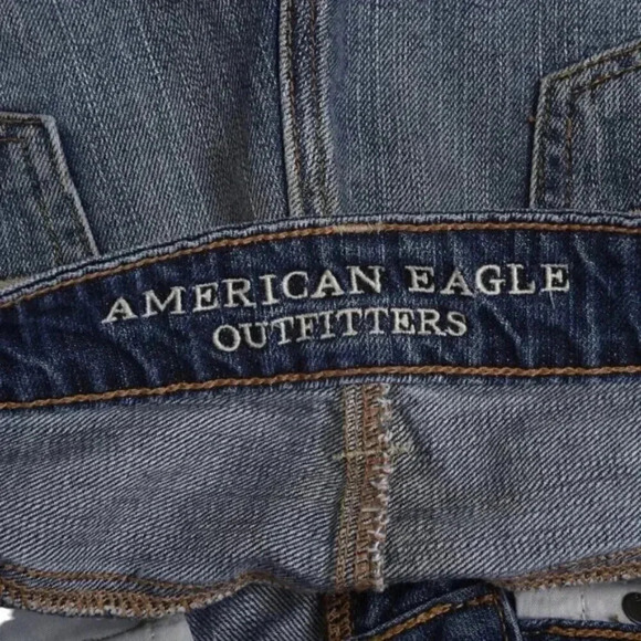 American Eagle Festival High Rise Jean  Shorts Embroidery Distressed Size 2 - Picture 6 of 13
